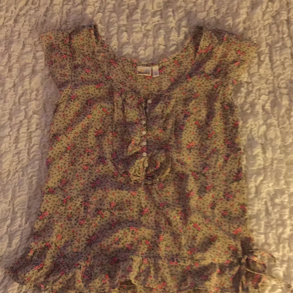 Mudd beige floral shirt with pink, green, white.